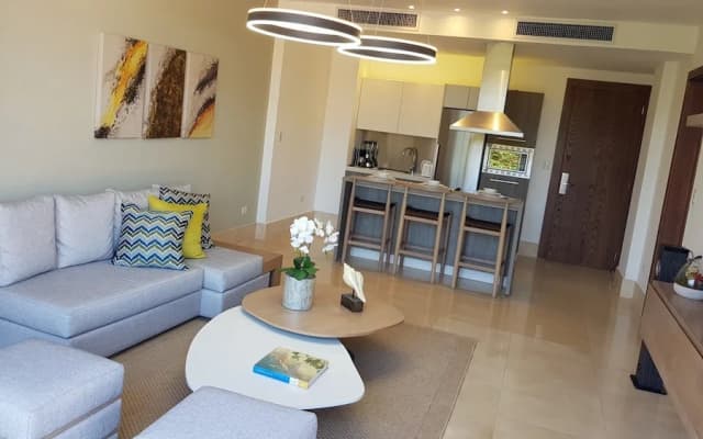 Sunrise Suites 1 BR