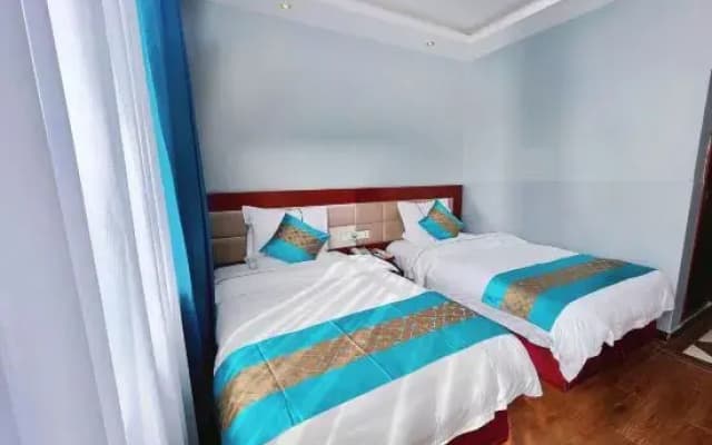 Jindu Crown Hotel (Bijie Experimental Senior High School Branch)