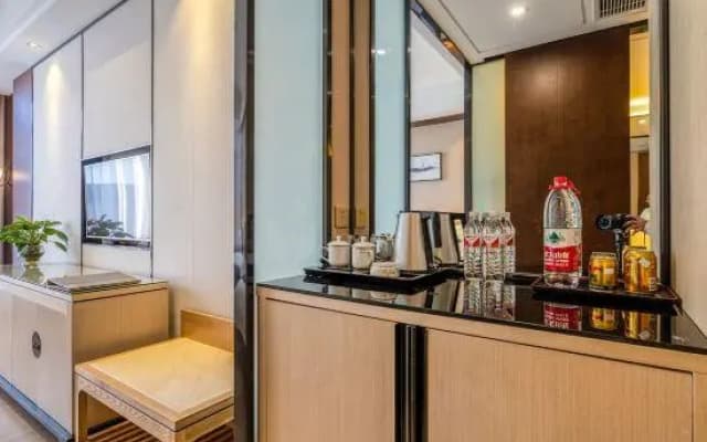 Baoyue Hotel