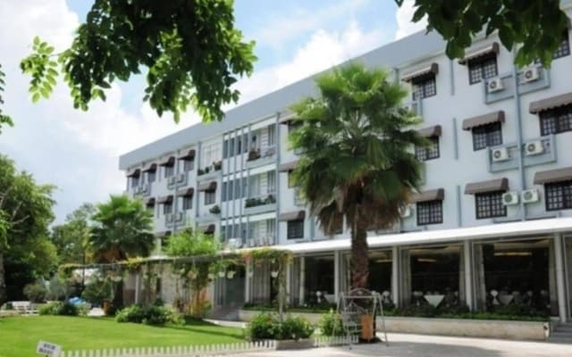 Cuu Long Hotel