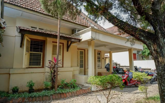 RedDoorz Syariah near Alun Alun Purwokerto