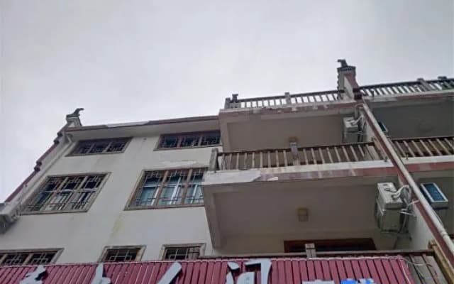 Chunshang Renjian Inn