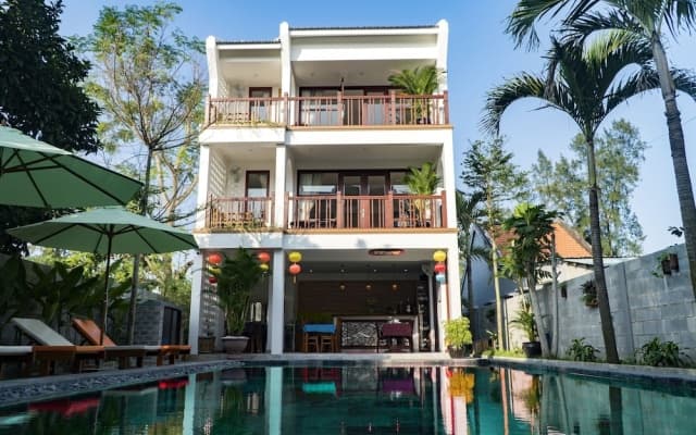 Louis Villa Hoi An
