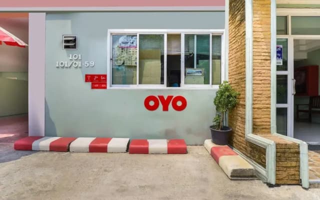 OYO 762 Chompoo