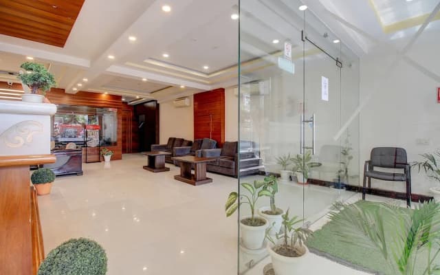 PS Grand by FabHotel