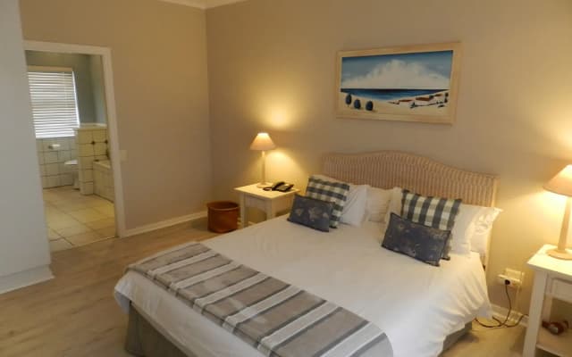Lodge 93 Pinnacle Point Beach and Golf Resort