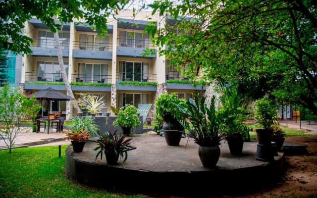 Miridiya Lake Resort