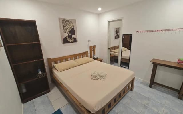 Room-Cola Inn