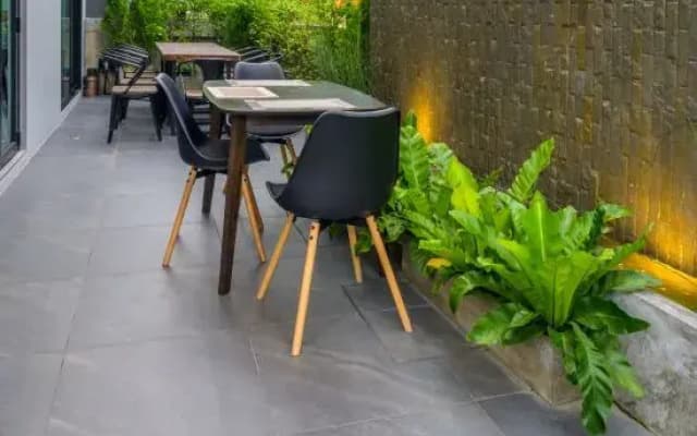 Le Bis Hotel