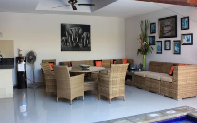 Taman Kesari Villas