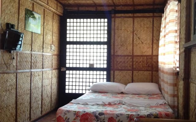 Bamboo House Beach Lodge & Restaurant