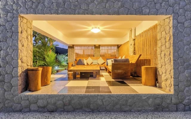 6BR Villa Huge Pool & Mountain View V89