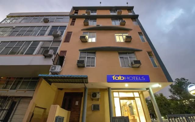 Fabhotel Silver Stay 04