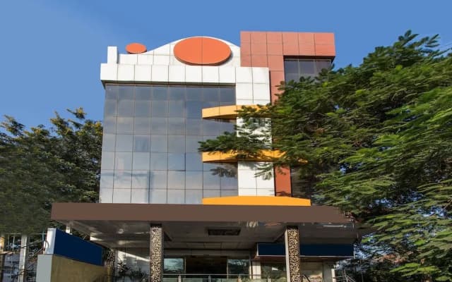 OYO 23471 Hotel Hilton Tower