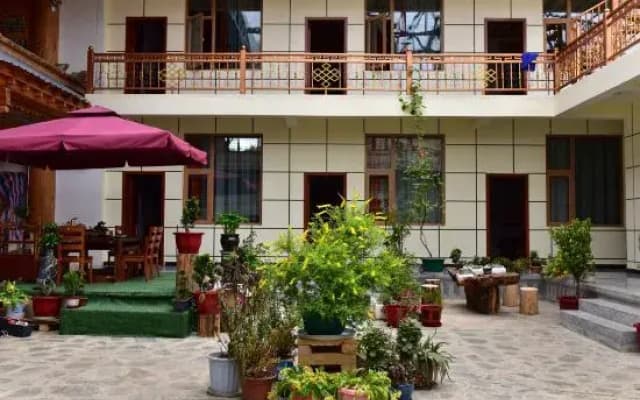 Shangri-La Rosin Courtyard