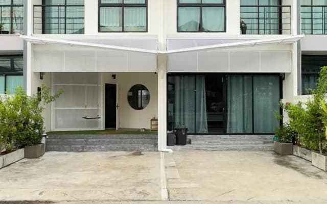 PaperPlaneCNX at Haiya, 3 Storey Flowery Loft
