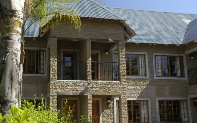 Hippo Hollow Country Estate