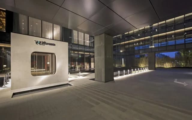 Lucid Xixi Hotel