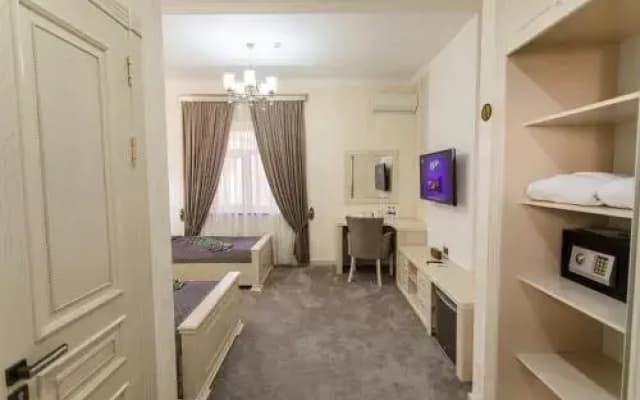 Shaxzoda Lux Hotel