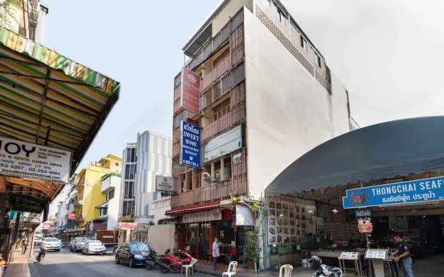 Sweethome Guest House by OYO Rooms