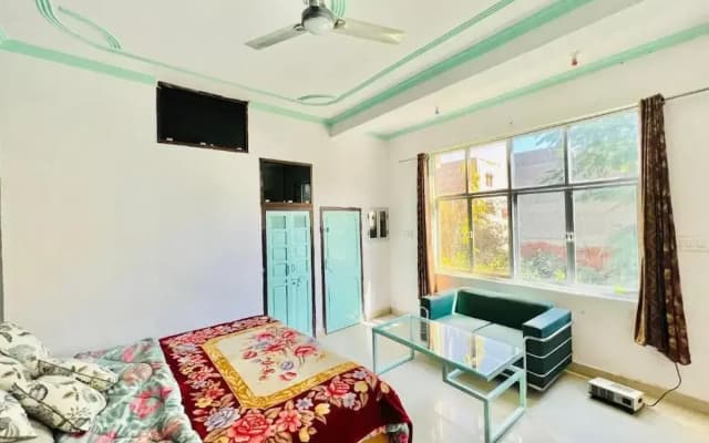 Bhoora House