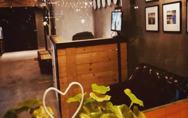 84 Gallery - Hostel