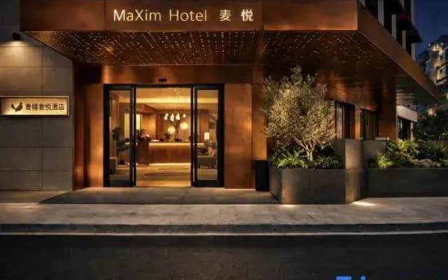 Maximin Hotel