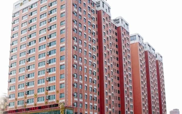 Main Peak Hotel (Baishan West Passenger Transport Terminal 16 Middle School Branch)