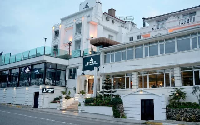 Camlik 87 Hotel Ayvalik