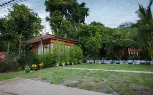 Romyen House