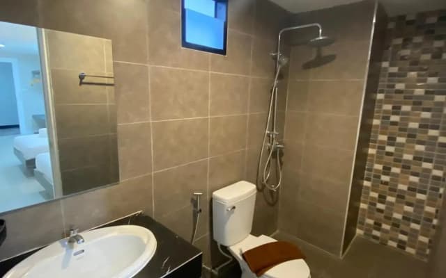 We Resident Hotel