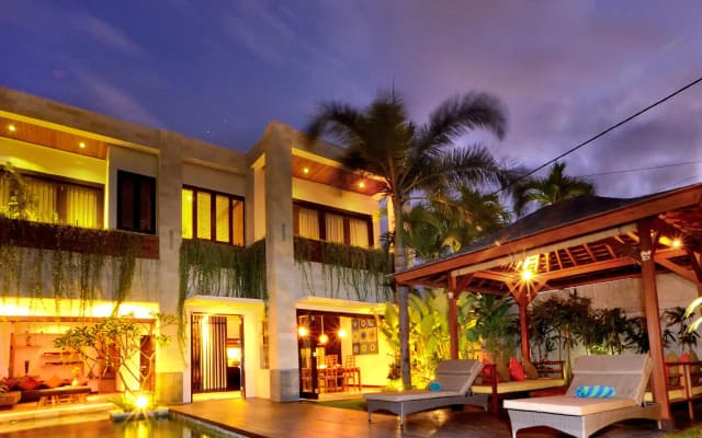 Artisane Villa And Spa