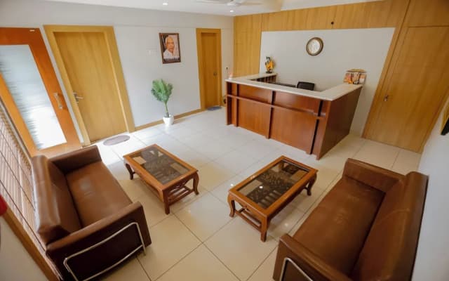 Hotel Mukut Mani Govardhan