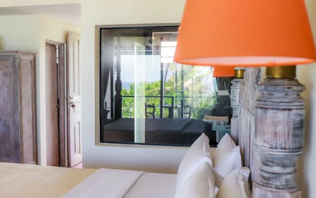 Naomi Beach Resort