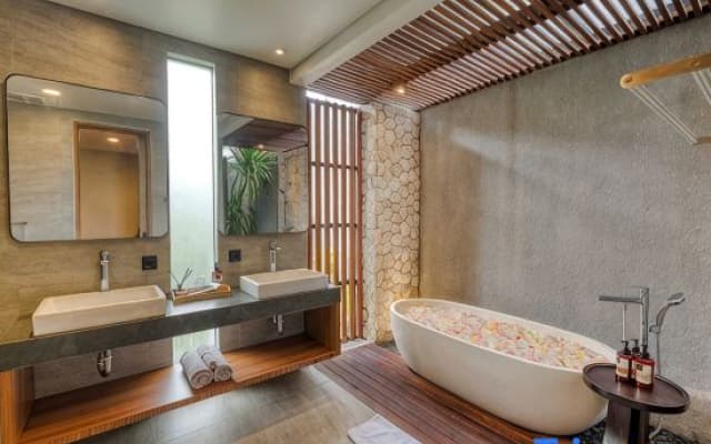 Natadesa Villa No.16: 3BR Family Villa in Jimbaran  - A Luxury Private Villa By Balinest Villas