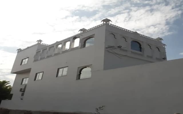 Hotel Paradise Inn