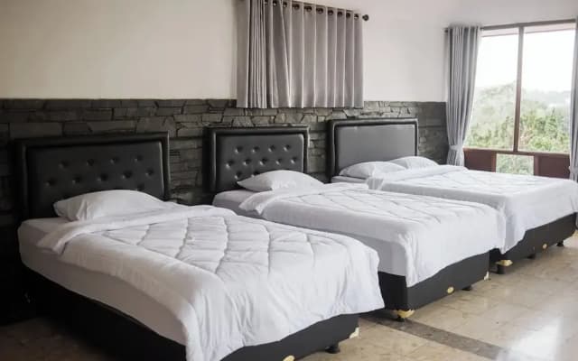Nur Alam Hotel