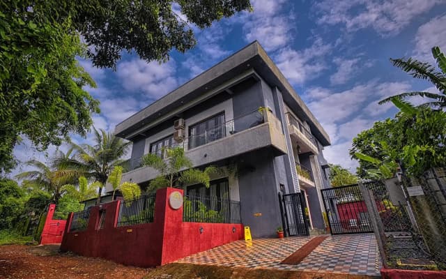 Foxoso Sonnet, Anjuna Goa