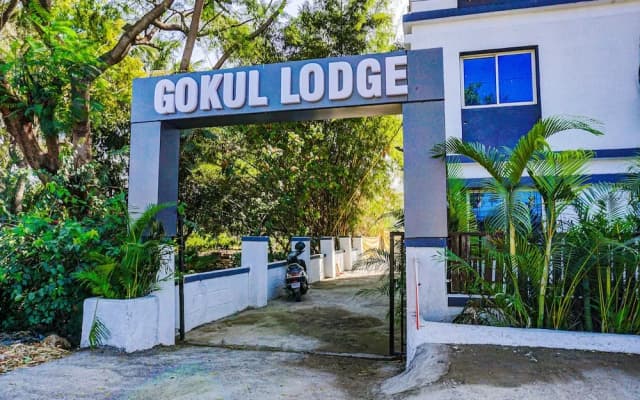 Fabhotel Gokul Lodge