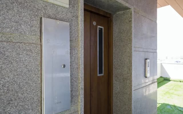 Alaya Stays BYDM The Sky Heaven - 4 BHK Penthouse 15 Min from Triveni Ghat With Balcony & Lift