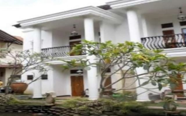 New Ayuda Hotel