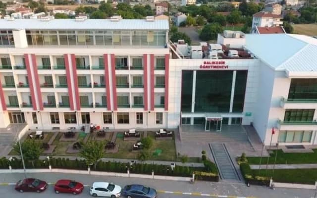 Balikesir Ogretmenevi