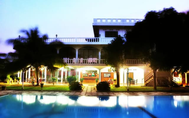 Hotel Lagoon Paradise