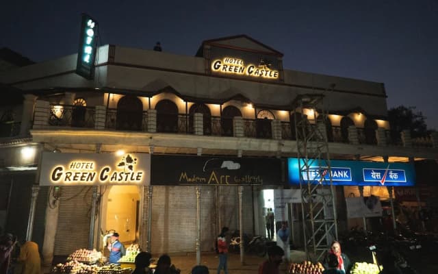 Hotel Green Castle by OYO Rooms