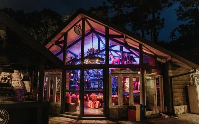 Art BBQ Lodge
