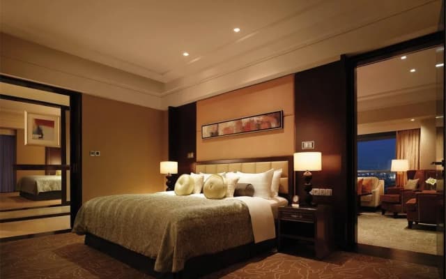Quzhou Zhenxing Hotel