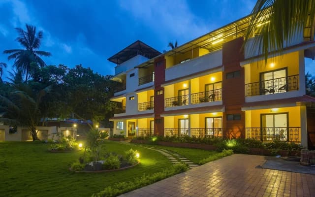 OYO 15553 Evergreen Holiday Home