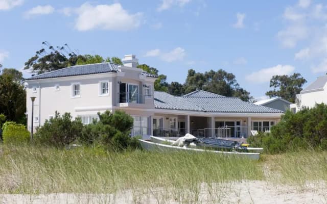 Bollard Bay House