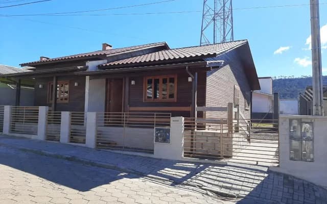 Águia Dourada Hospedagem Casa 02