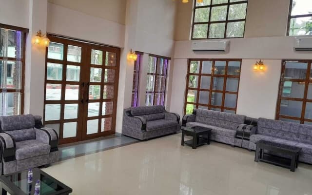 Arunya Hotel & Resort
